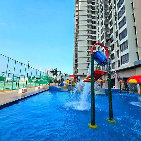 Bali Residence Waterpark Executive Suites Melaka By Ggm Exterior foto